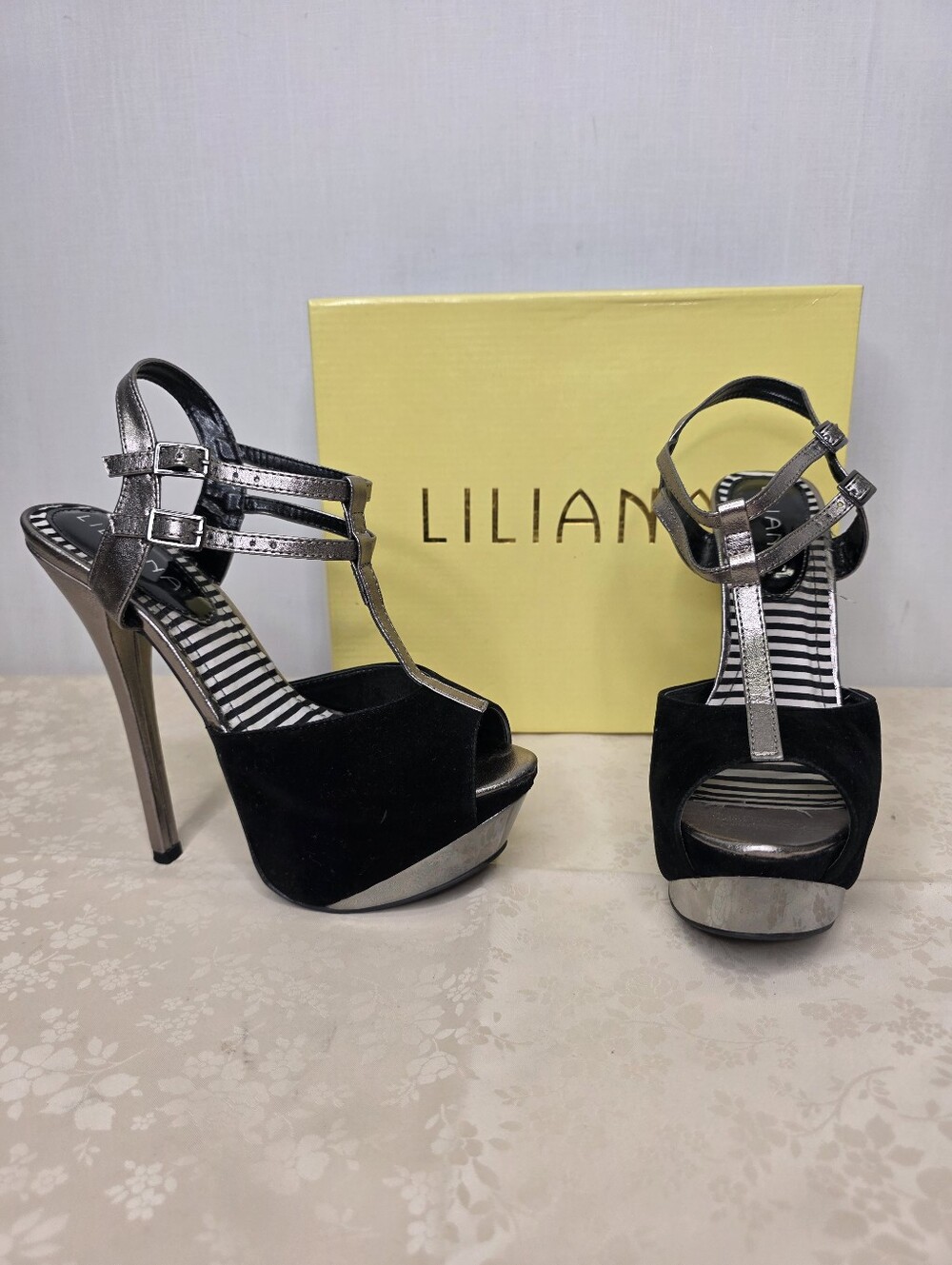 Liliana Black Faux Suede Metallic Silver T-Strap Platform Stiletto Heels 7.5